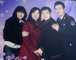 最美家庭官昌元.jpg
